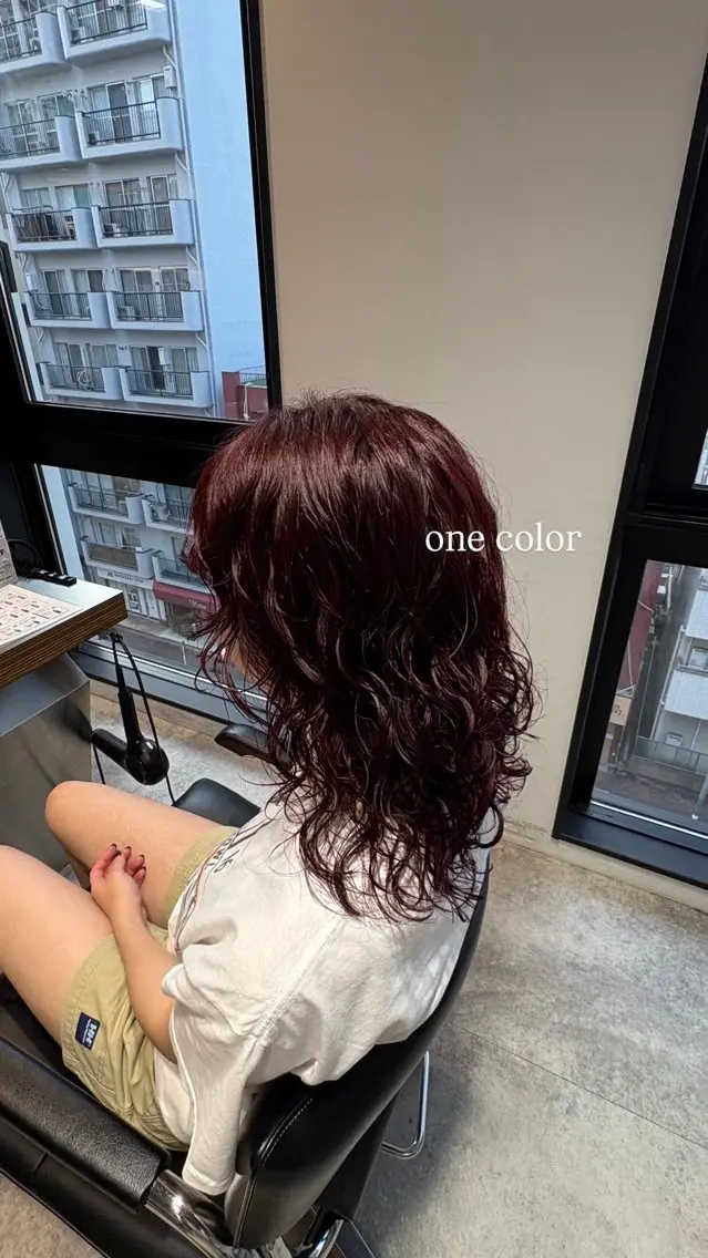 ミディアム カラー パーマ 槇野 皓介のヘアスタイル