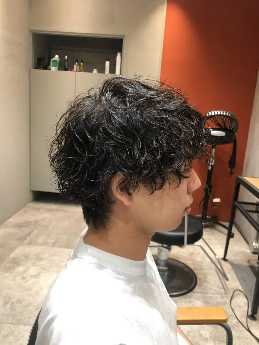 ショート パーマ メンズ メンズパーマ 波巻きパーマ メンズウルフカット ショートヘア ウルフカット カット パーマ メンズパーマ/ メンズカット/渡邊亘のヘアスタイル