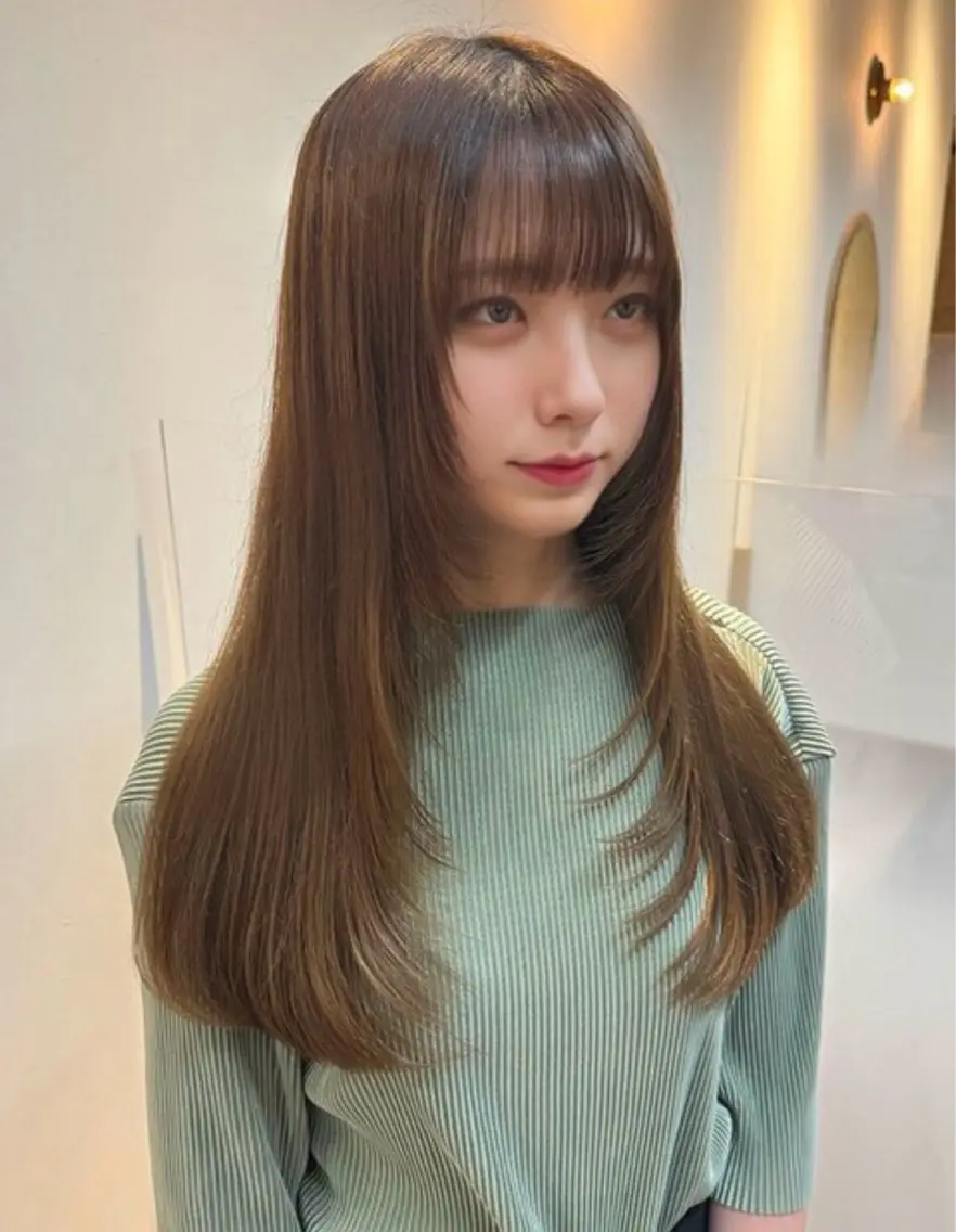 ロング ハイレイヤー レイヤーカット 小顔カット カット 縮毛矯正 こうき/前髪割れ癖 改善/カット/カラーのヘアスタイル