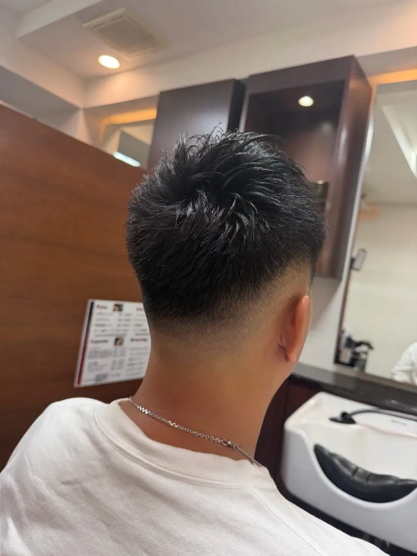 ショート メンズ 糸山 仁のヘアスタイル