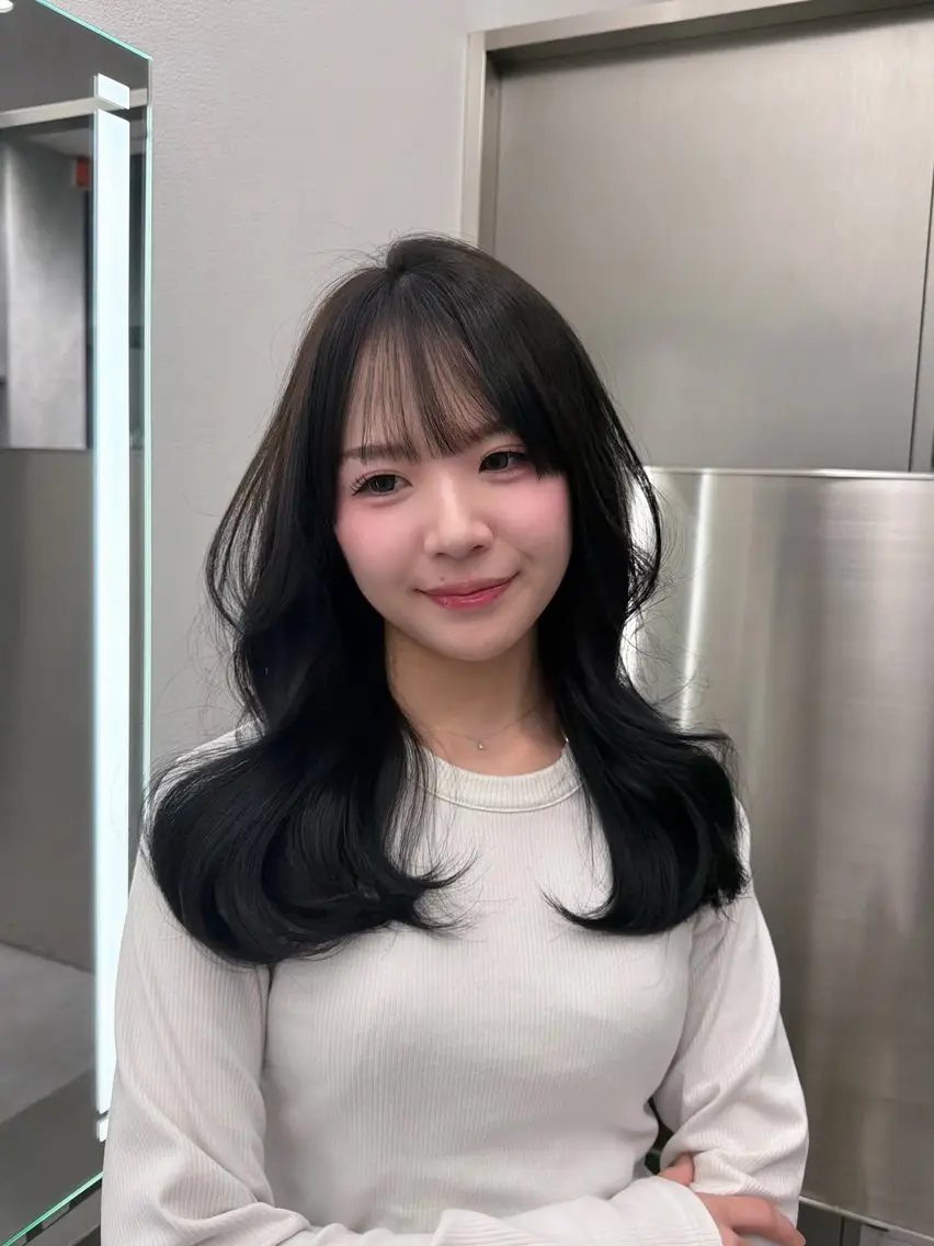 セミロング カラー カット ヘアカラー haruhi︎︎◝✩ /束感まつ毛/京都のヘアスタイル