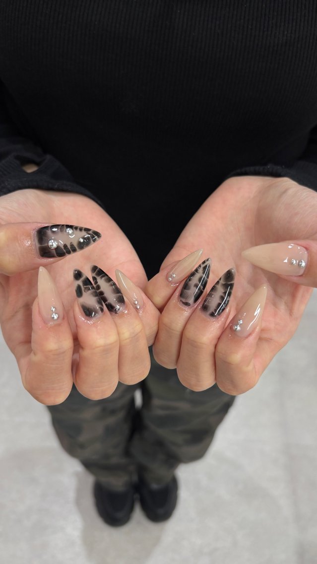 ネイル 🍓個性派ネイル🎶 /Komachi❤️のネイルデザイン