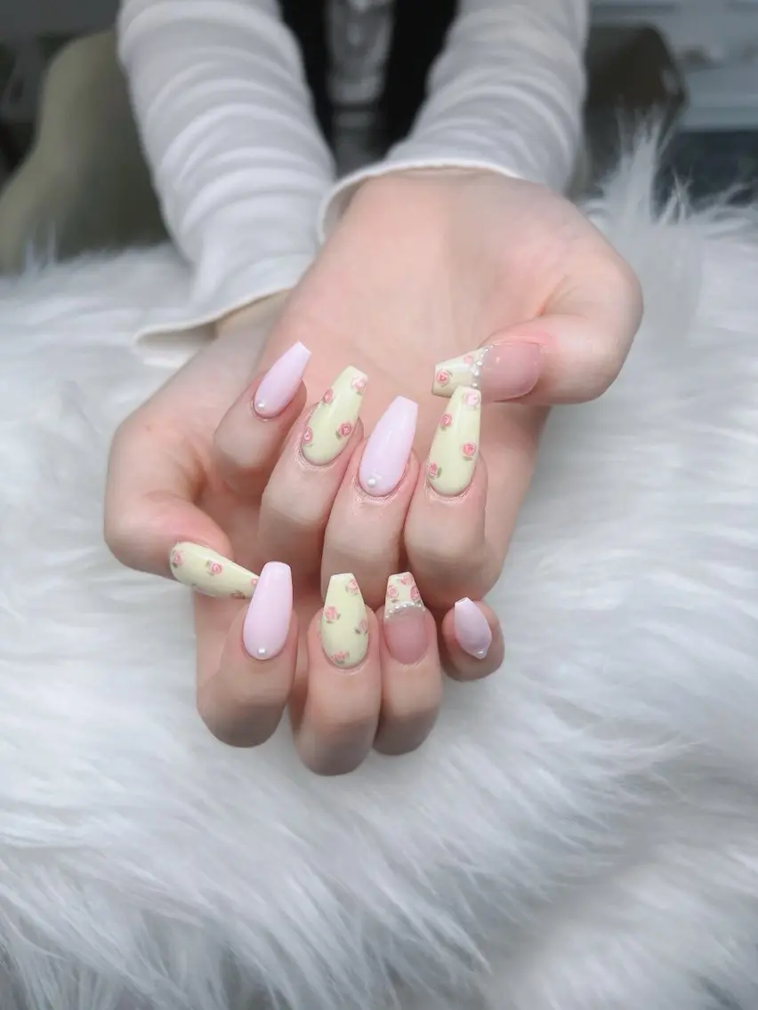 ネイル オーロラネイル ボルドー ブラウン 氷ネイル・うるうるネイル キラキラネイル ハンドネイル Sora  Nail 長さ出し専門店のネイルデザイン