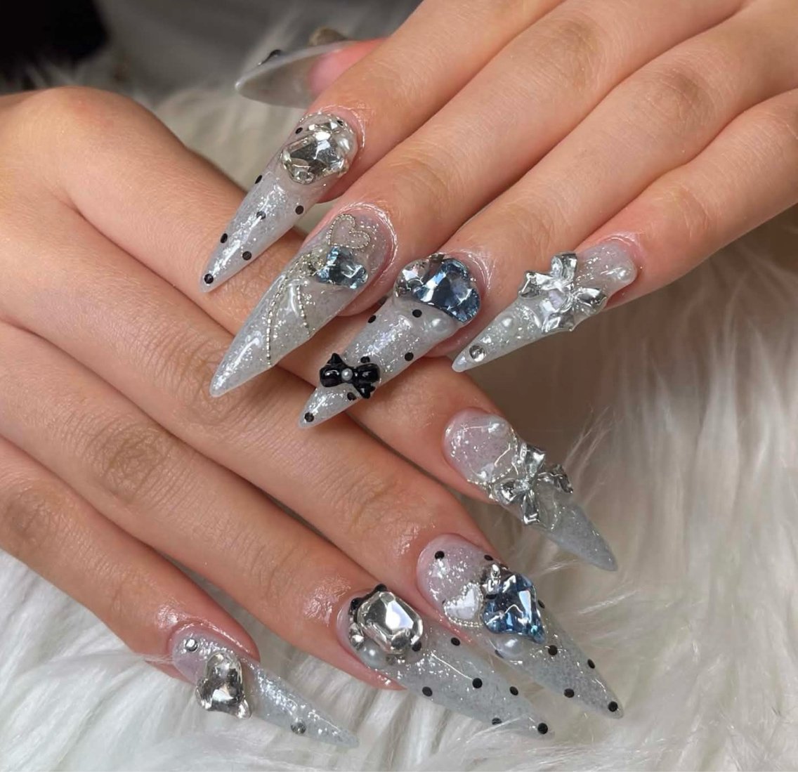 ネイル ハンドネイル NiJi Nailsのネイルデザイン