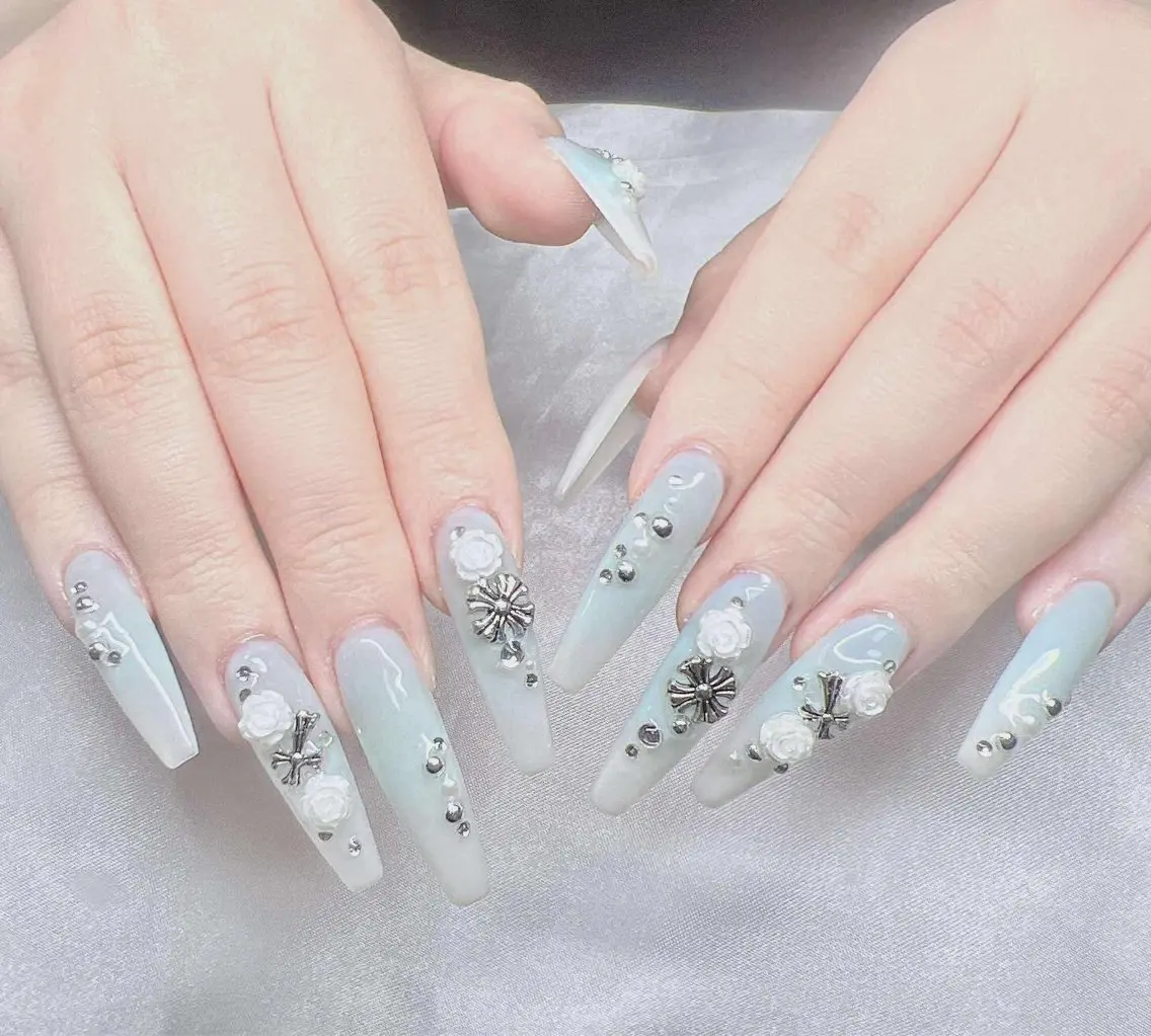 ネイル ハンドネイル Lee Nailsのネイルデザイン