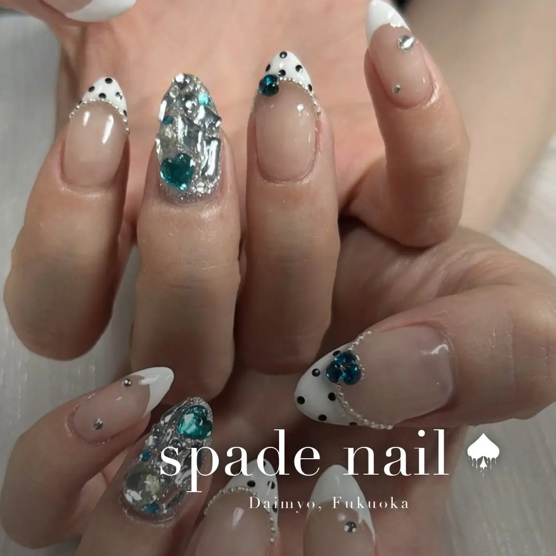ネイル ドット フレンチネイル ストーンネイル ハンドネイル Spade nail(大名)のネイルデザイン