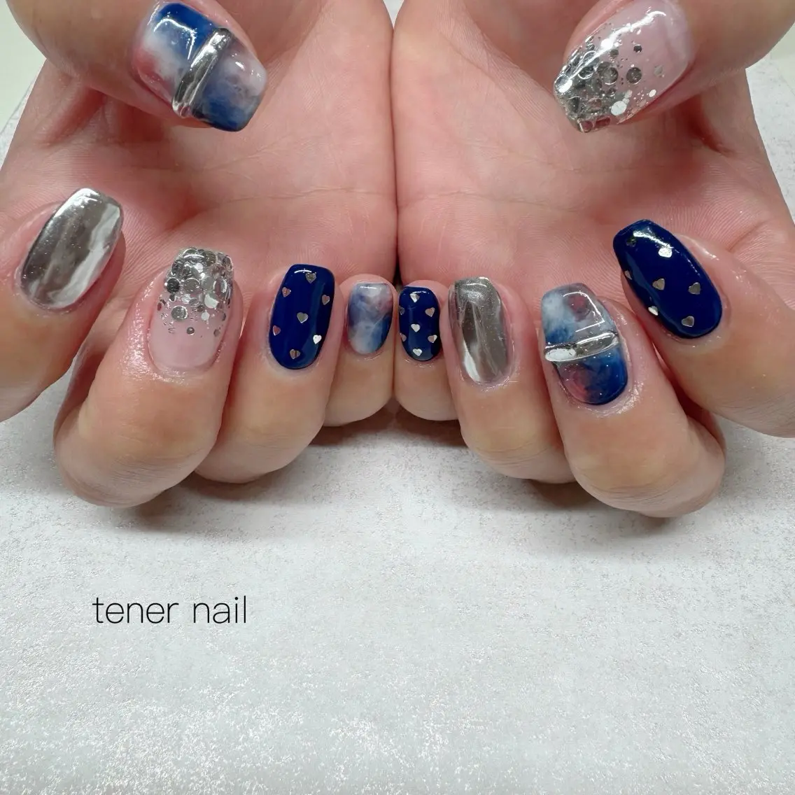 ネイル ネイビー シルバー ハンドネイル テネルネイル tener nailのネイルデザイン