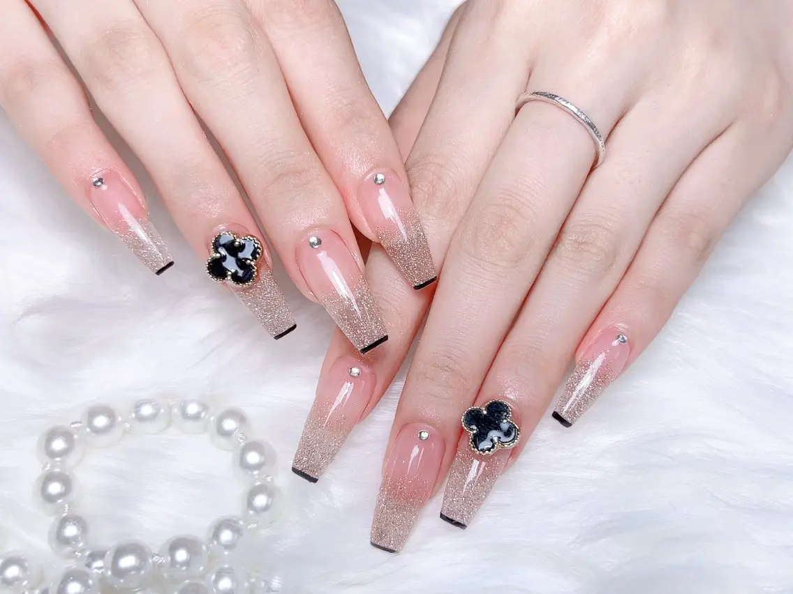ネイル ハンドネイル M 🌷Nail 長さだし専門店のネイルデザイン
