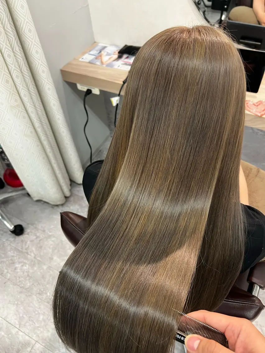 ロング ヘアカラー トリートメント ヘッドスパ 鈴木遥幾 艶髪特化美容師のヘアスタイル