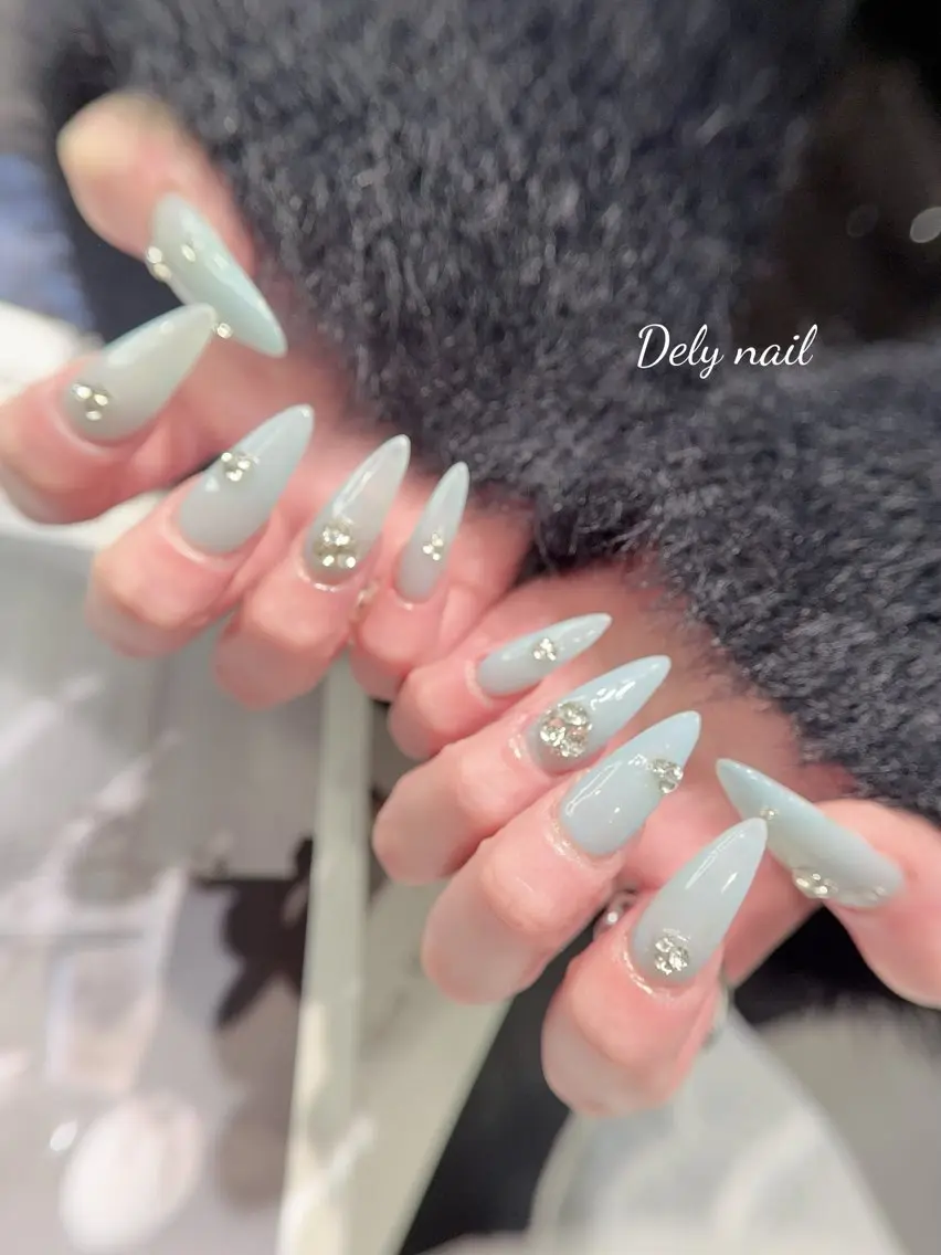 ロング ハンドネイル Dely Nailのネイルデザイン