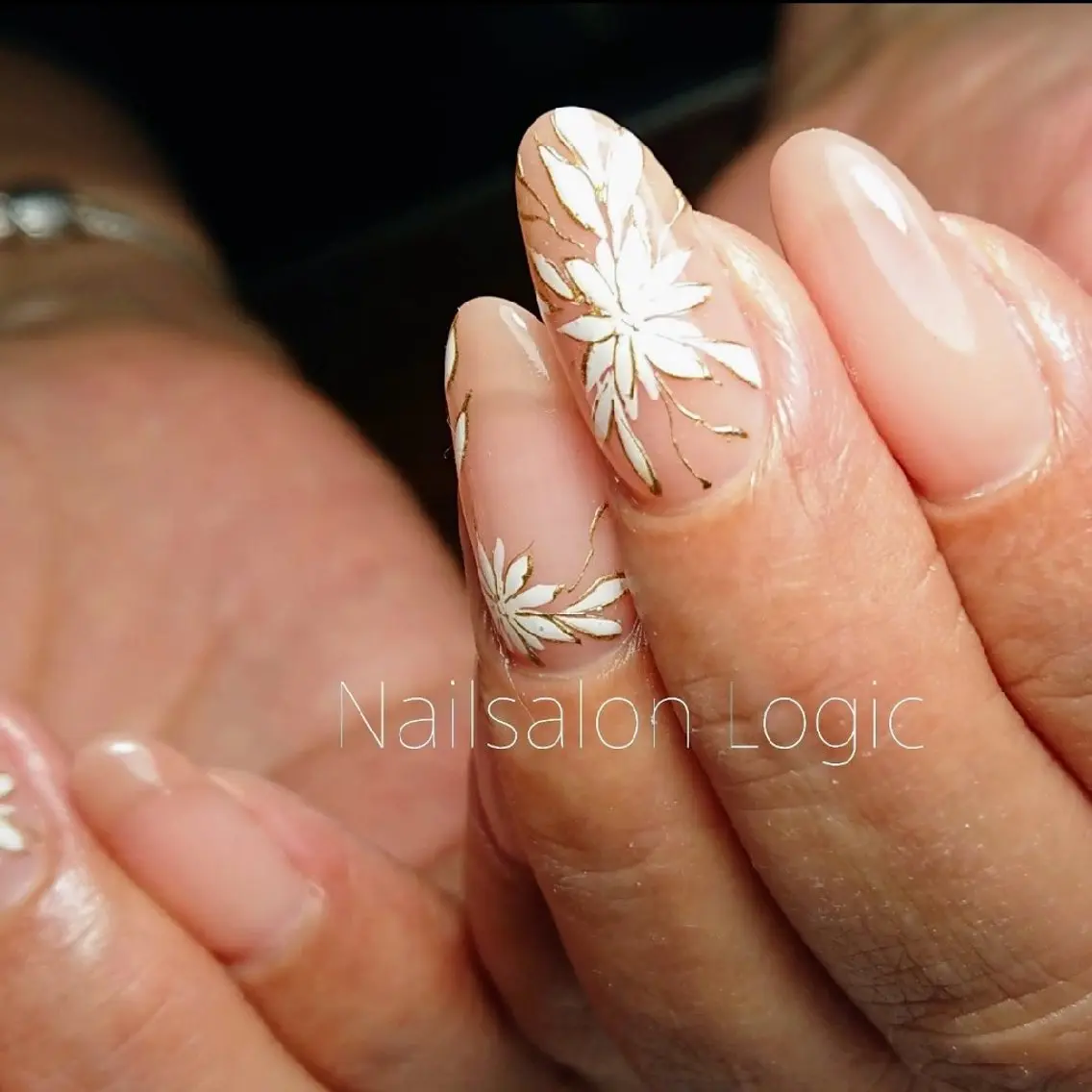ネイル ハンドネイル Nailsalon Logicのネイルデザイン