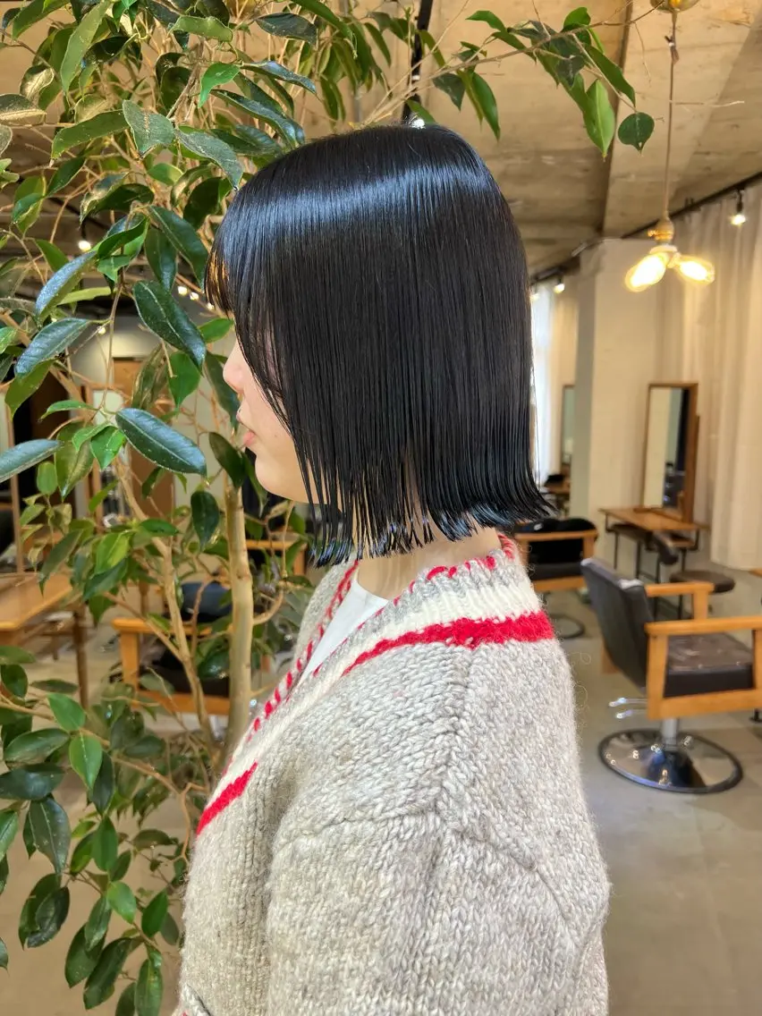ミディアム カラー ブルーカラー ブルージュ ボブ カット ヘアカラー トリートメント ブリーチなしカラー 🌿脇黒丸 彩のヘアスタイル