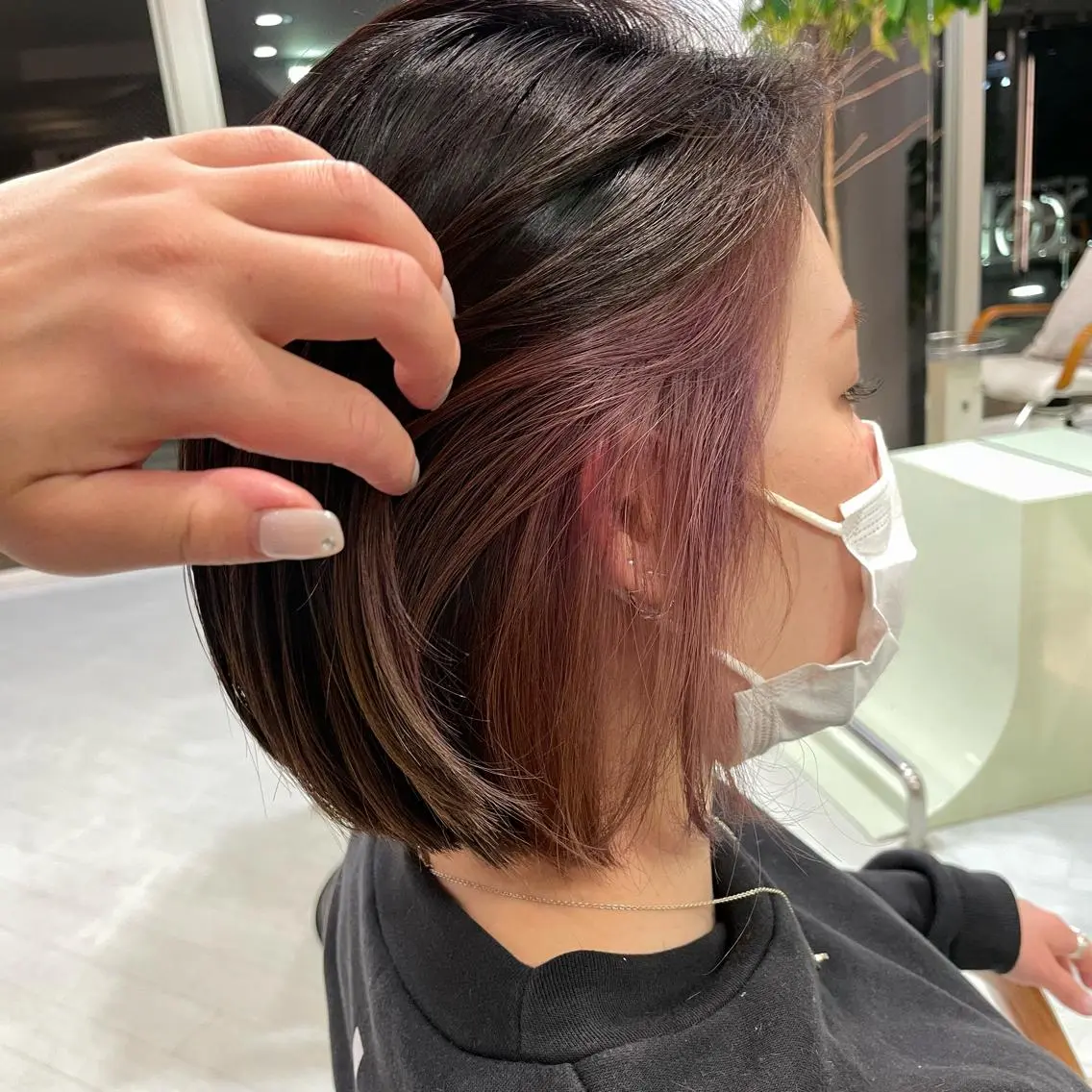 ミディアム カラー インナーカラー ピンクカラー バイオレットカラー バイオレットピンク ボブ 平原 沙耶のヘアスタイル