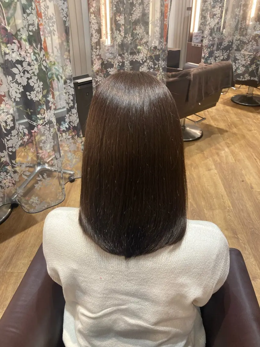 ミディアム トリートメント 加藤 桃果のヘアスタイル