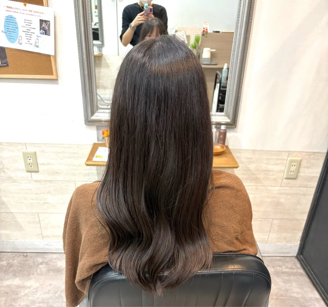 ロング 堀川 希歩のヘアスタイル