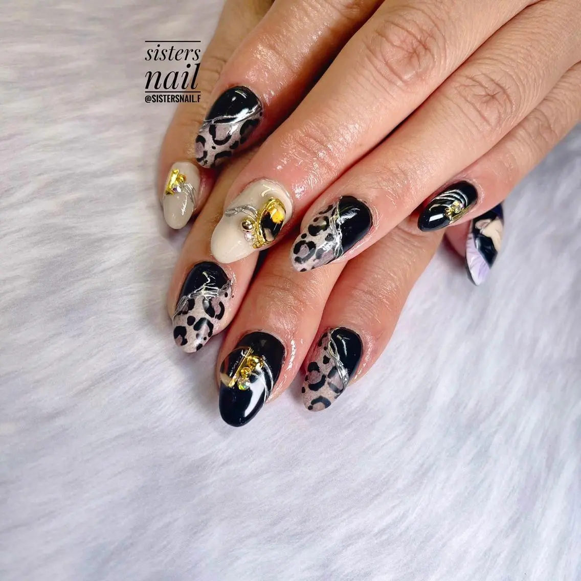 ネイル アニマル柄 アートネイル sisters nail.fのネイルデザイン