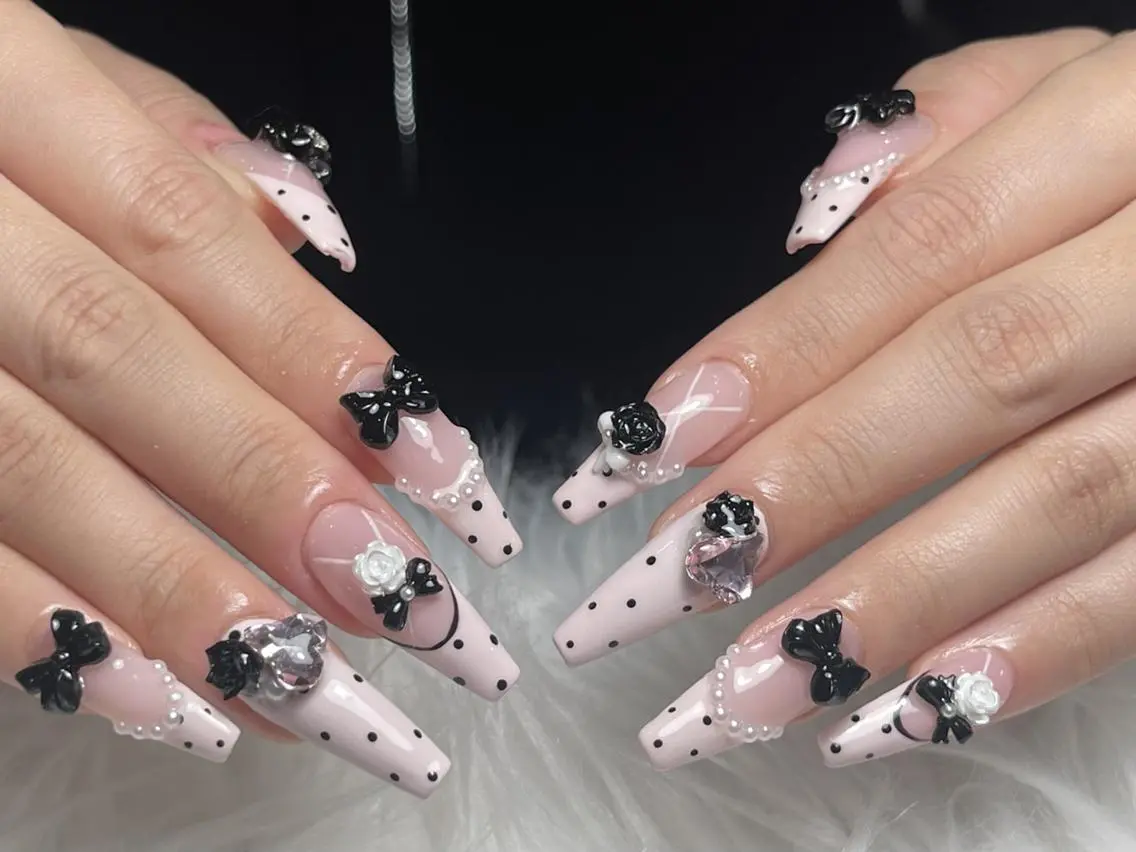 ネイル 長さ出し グラデーション 卒業式 キラキラネイル マグネットネイル アンアンBelle Nail 池袋のネイルデザイン