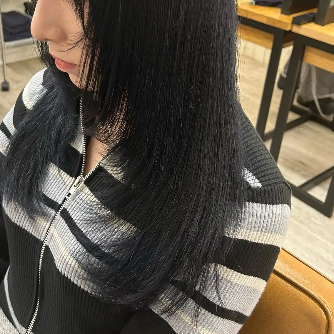セミロング カラー 黒髪 ブルーカラー ブルーブラック レイヤーカット ウルフカット ⚜️メンズカット・パ ーマ/ひかる⚜️のヘアスタイル