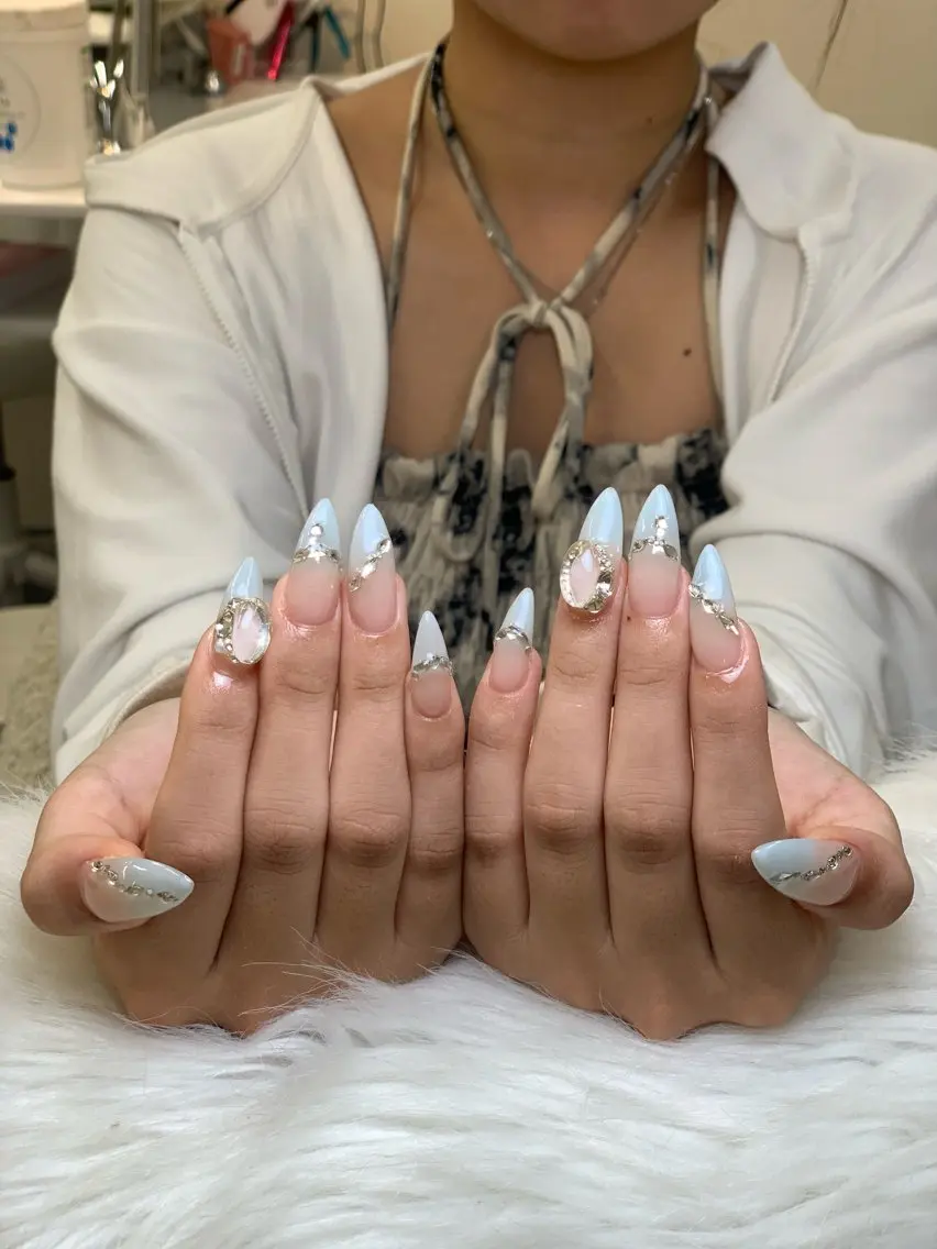 ネイル アートネイル 長さ出し ジェルネイル マグネットネイル ニュアンスネイル ハンドネイル Cloudy Chan 歌舞伎町のネイルデザイン