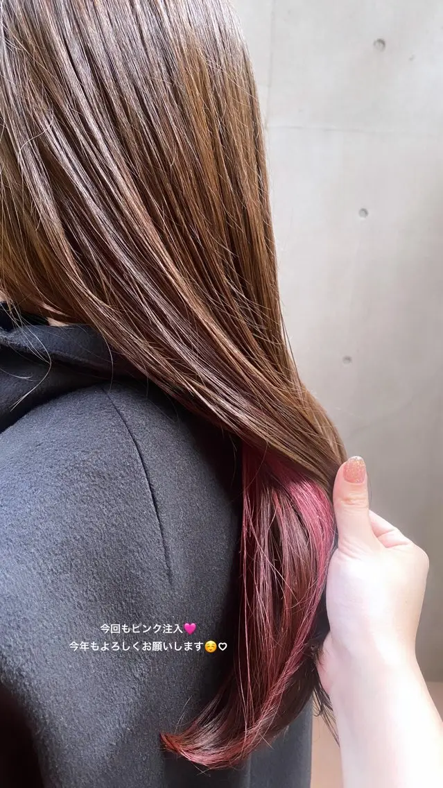 カラー インナーカラー ヘアカラー トリートメント 大人可愛い♡コテ巻き パーマ🌼杉田 萌恵のヘアスタイル