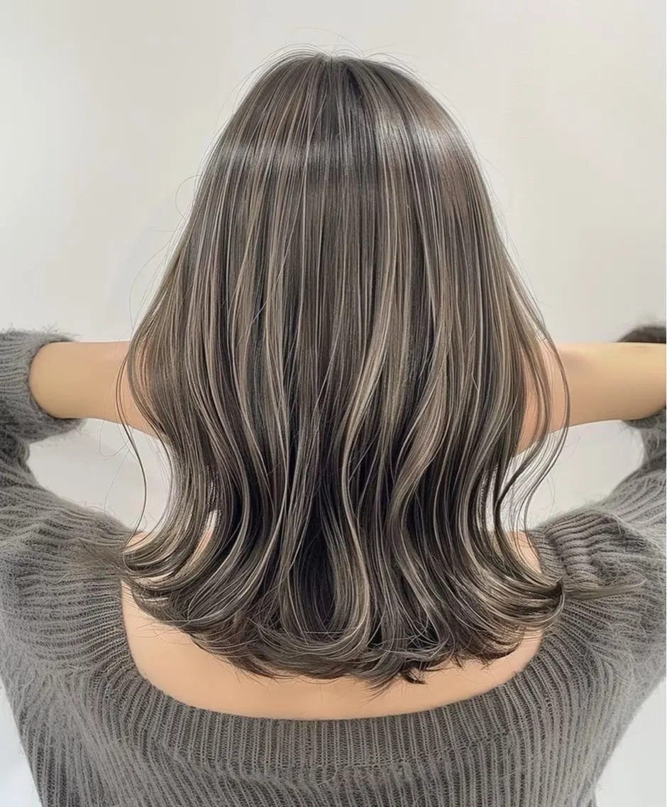 ミディアム カラー ベージュカラー ブリーチ ハイライトカラー ピンクカラー ハイライト ヘアカラー コテ巻き風パーマ/ 縮毛矯正/ゆいなのヘアスタイル