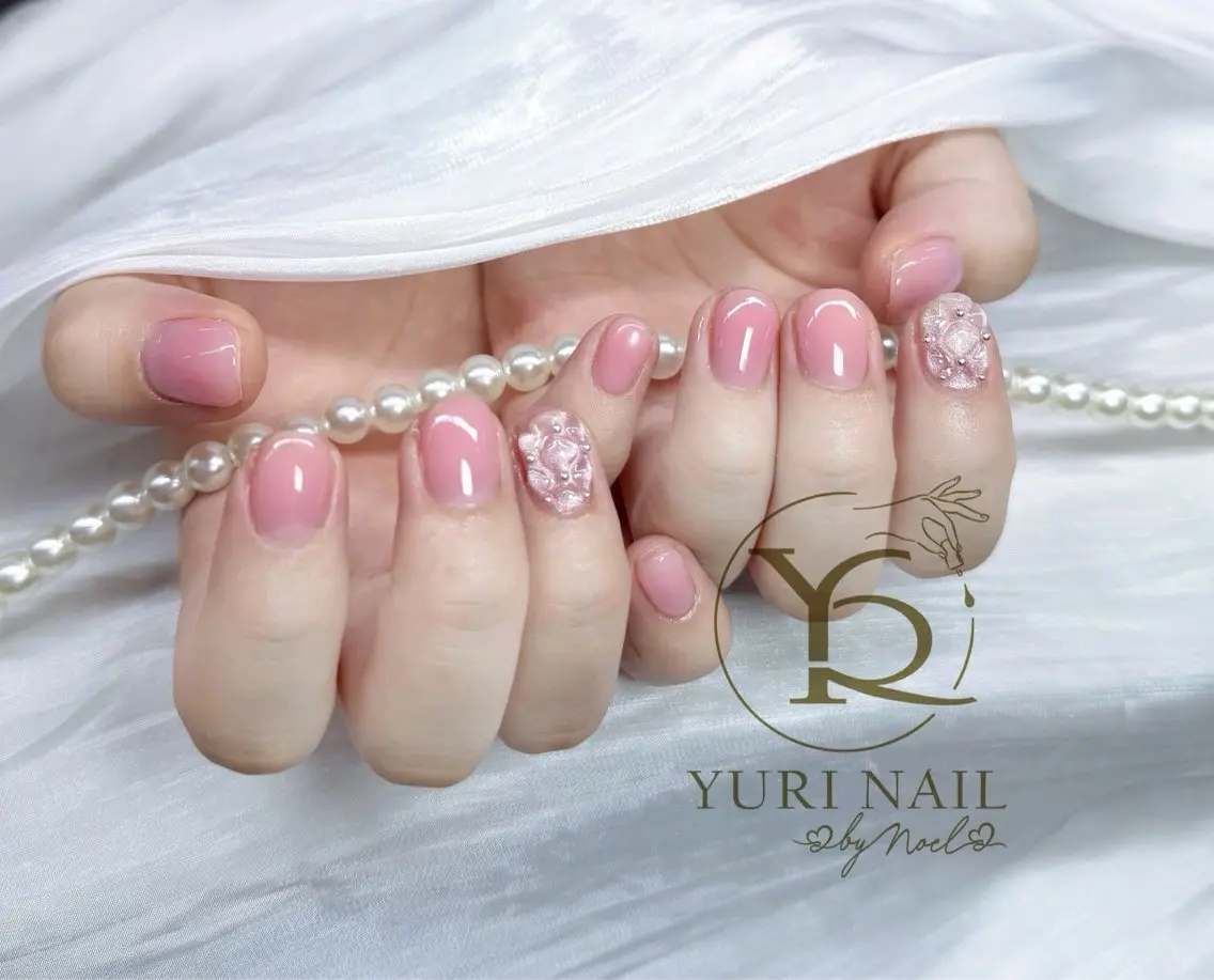 ネイル チークネイル フットネイル フレンチネイル グラデーション キラキラネイル ハンドネイル フットネイル ハンドケア YURI Nail Funabashiのネイルデザイン