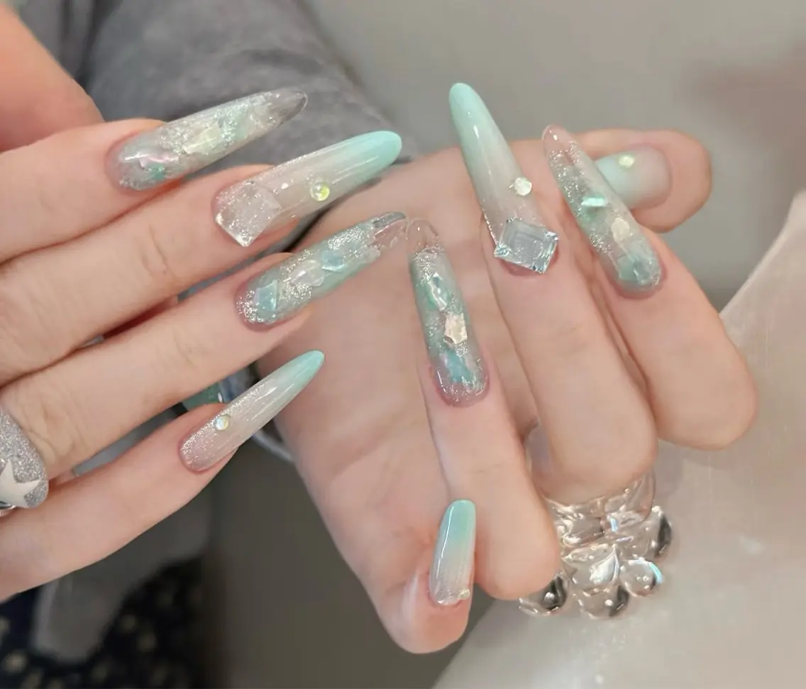 ネイル ハンドネイル Luvia Ginzaのネイルデザイン