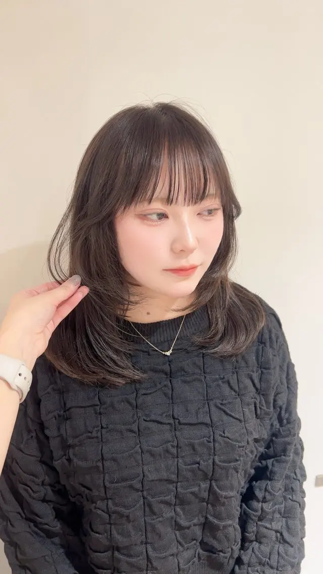 ミディアム 近藤 若菜のヘアスタイル