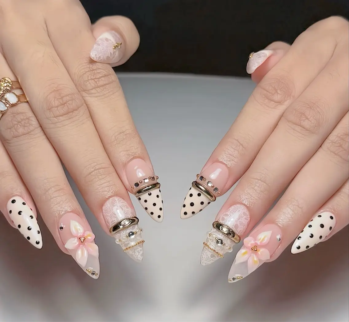 ネイル オーロラネイル ブルー フットネイル ジェルネイル 氷ネイル・うるうるネイル ハンドネイル Rin Nail 新大久保店のネイルデザイン