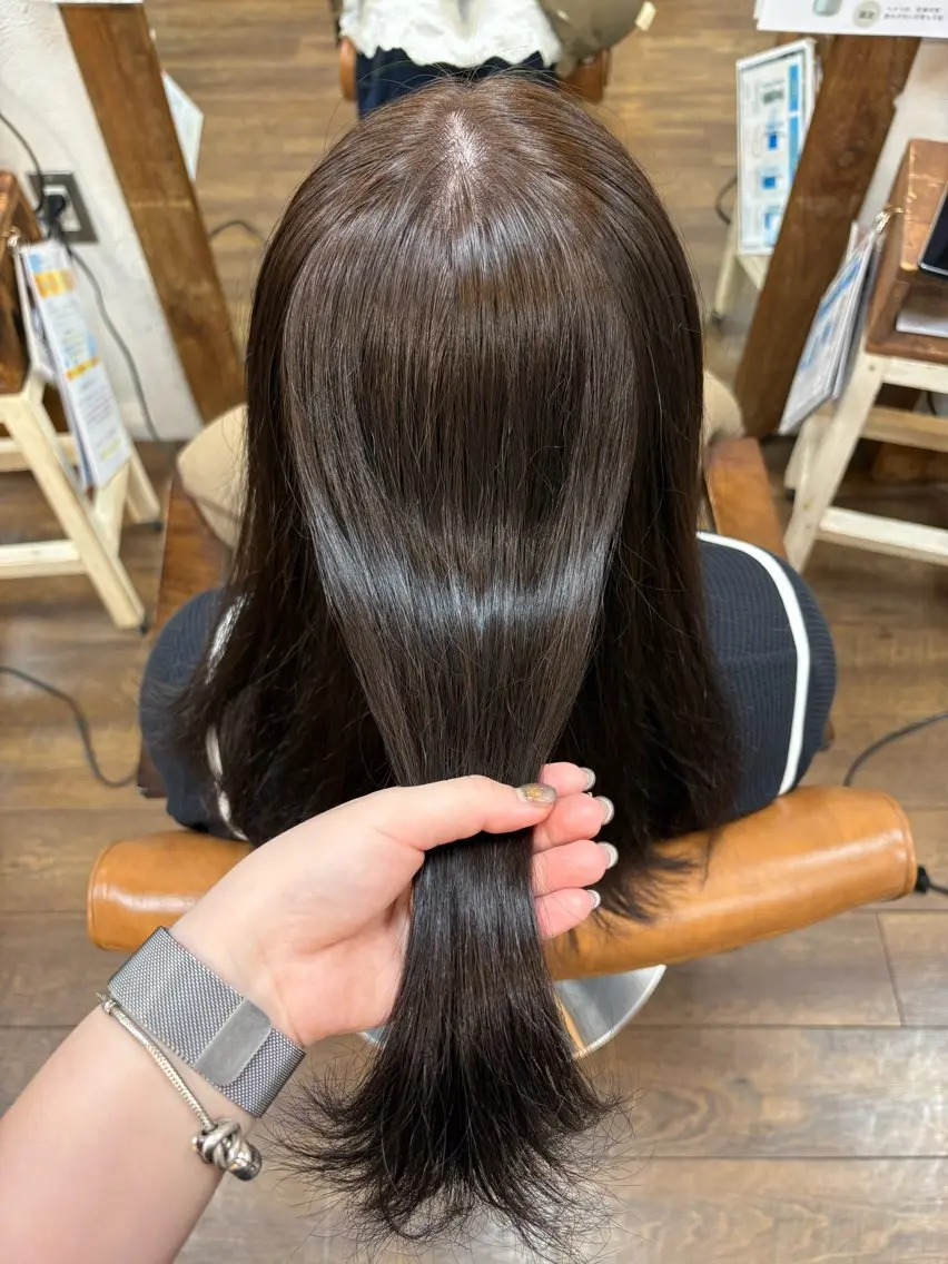 セミロング カラー 元山 透明感艶カラー 🌻レイヤーカットのヘアスタイル