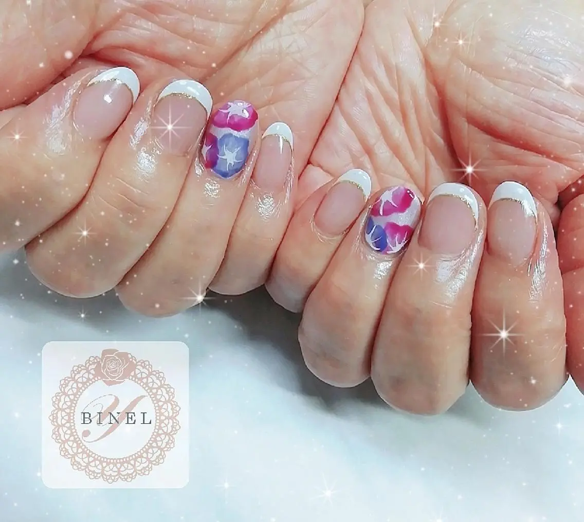 ネイル アートネイル フラワーネイル フレンチネイル 夏ネイル ハンドネイル Nail Salon Y.BINELのネイルデザイン