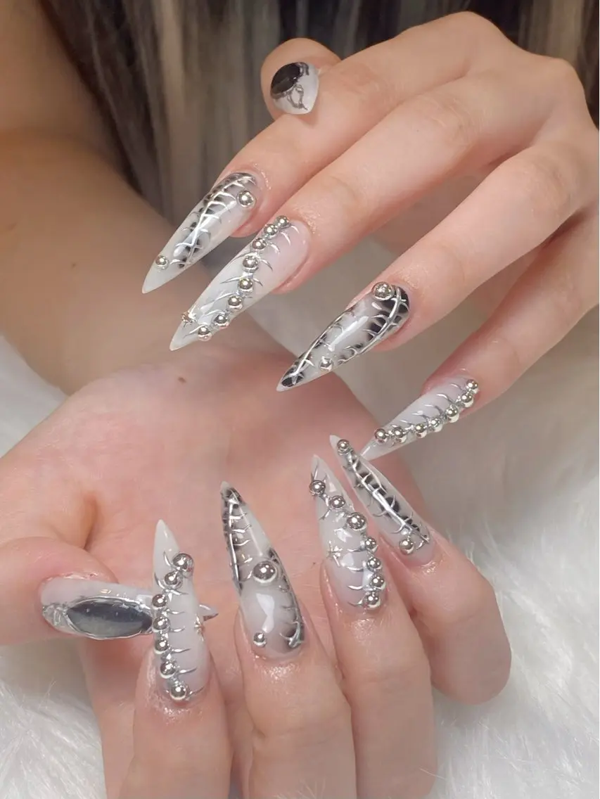ネイル オーロラネイル ブラウン フラッシュネイル フラワーネイル ホログラムネイル ハンドネイル Rei _Nail 新宿のネイルデザイン