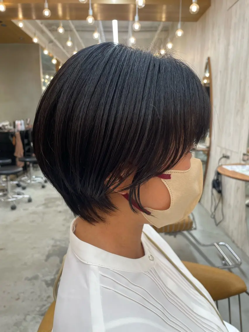 ショート オリーブベージュ/ボ ブ縮毛矯正たまき🧡のヘアスタイル
