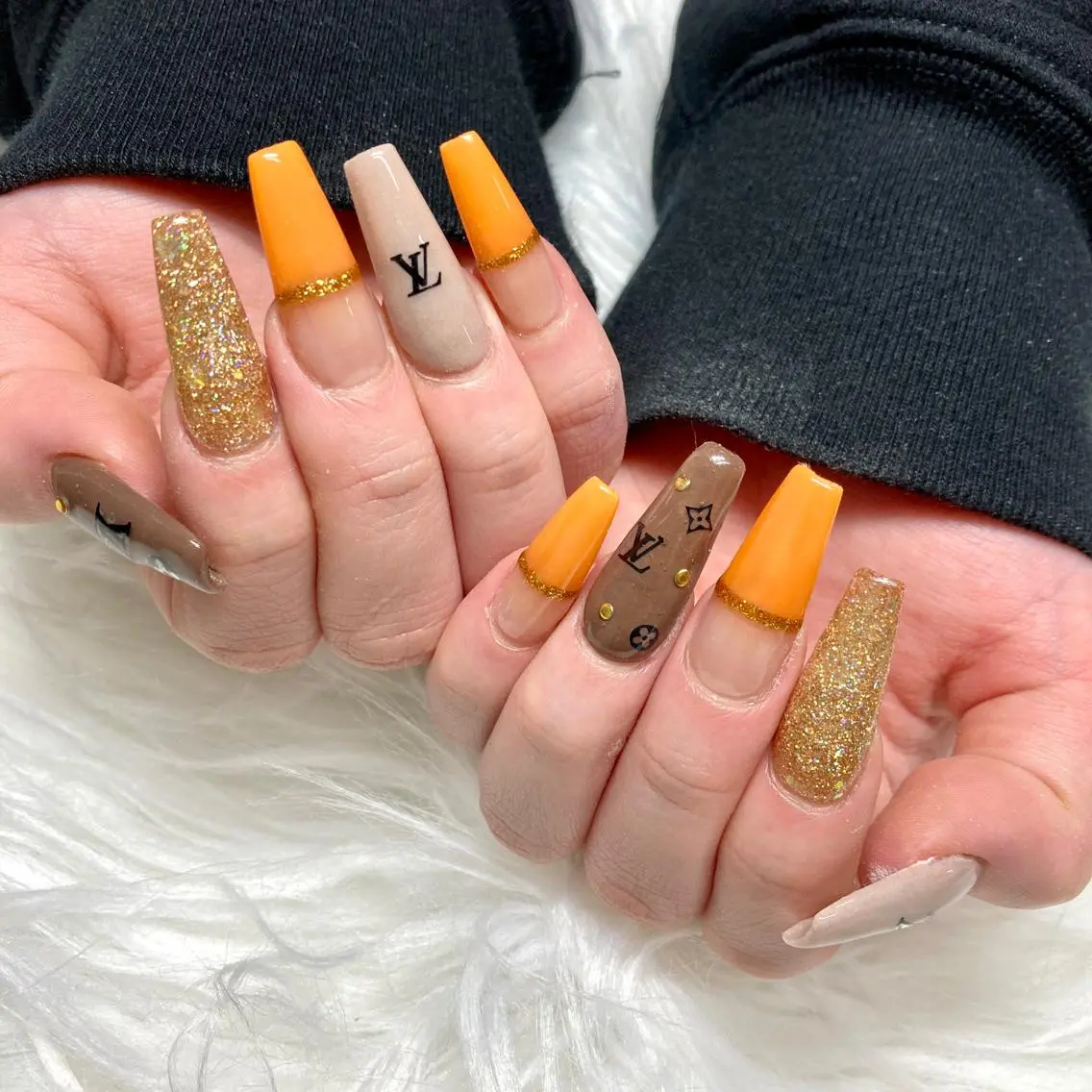 ロング ネイル Y. Sのネイルデザイン