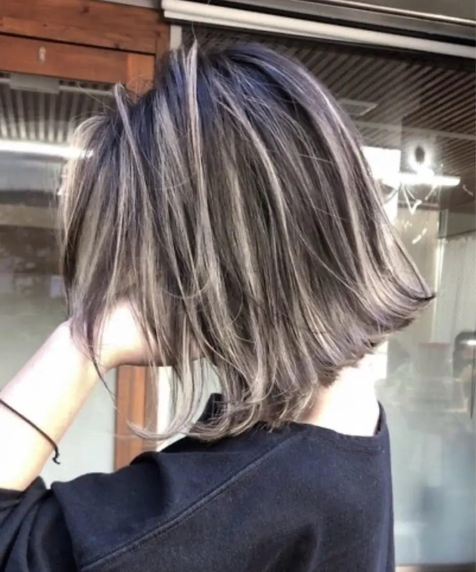 3回目来店まで使える 外国人風・白髪ぼかし 透明感抜群ハイライトデザインカラー ブリーチ (ケアブリーチ)+カラーの写真