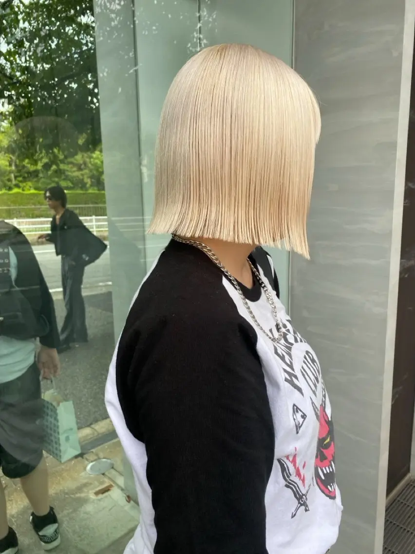 人気のブリーチ+カット+TM付🫶ご希望の色味よって2回ブリーチが必要な場合は+料金の写真