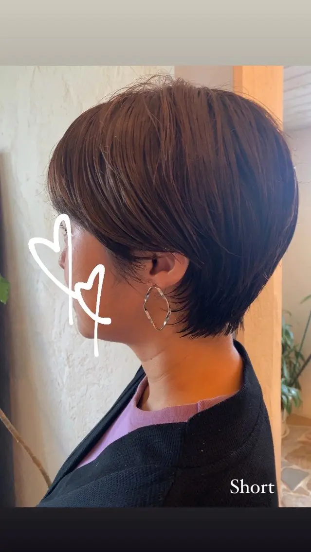 ショート カラー 井上 歩美のヘアスタイル