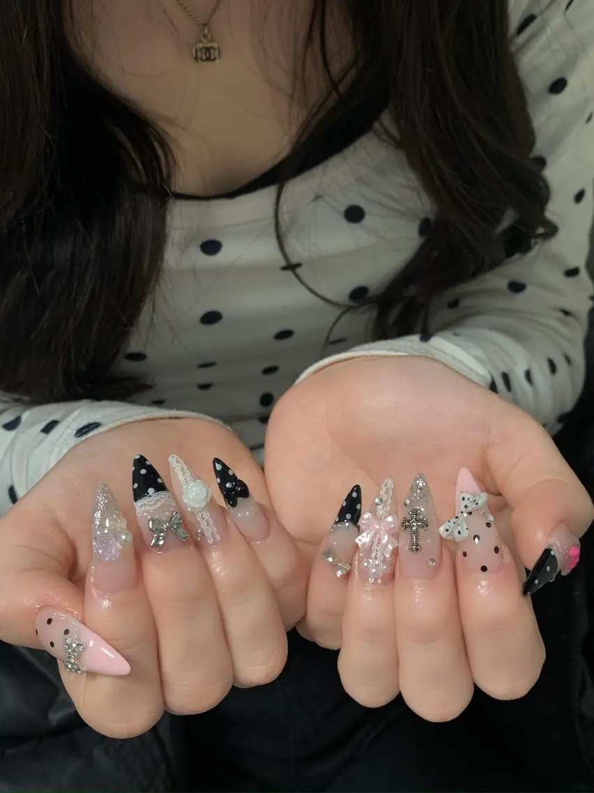 ネイル ボルドー チークネイル 長さ出し フレンチネイル ジェルネイル ハンドネイル VANI Belle Nailのネイルデザイン