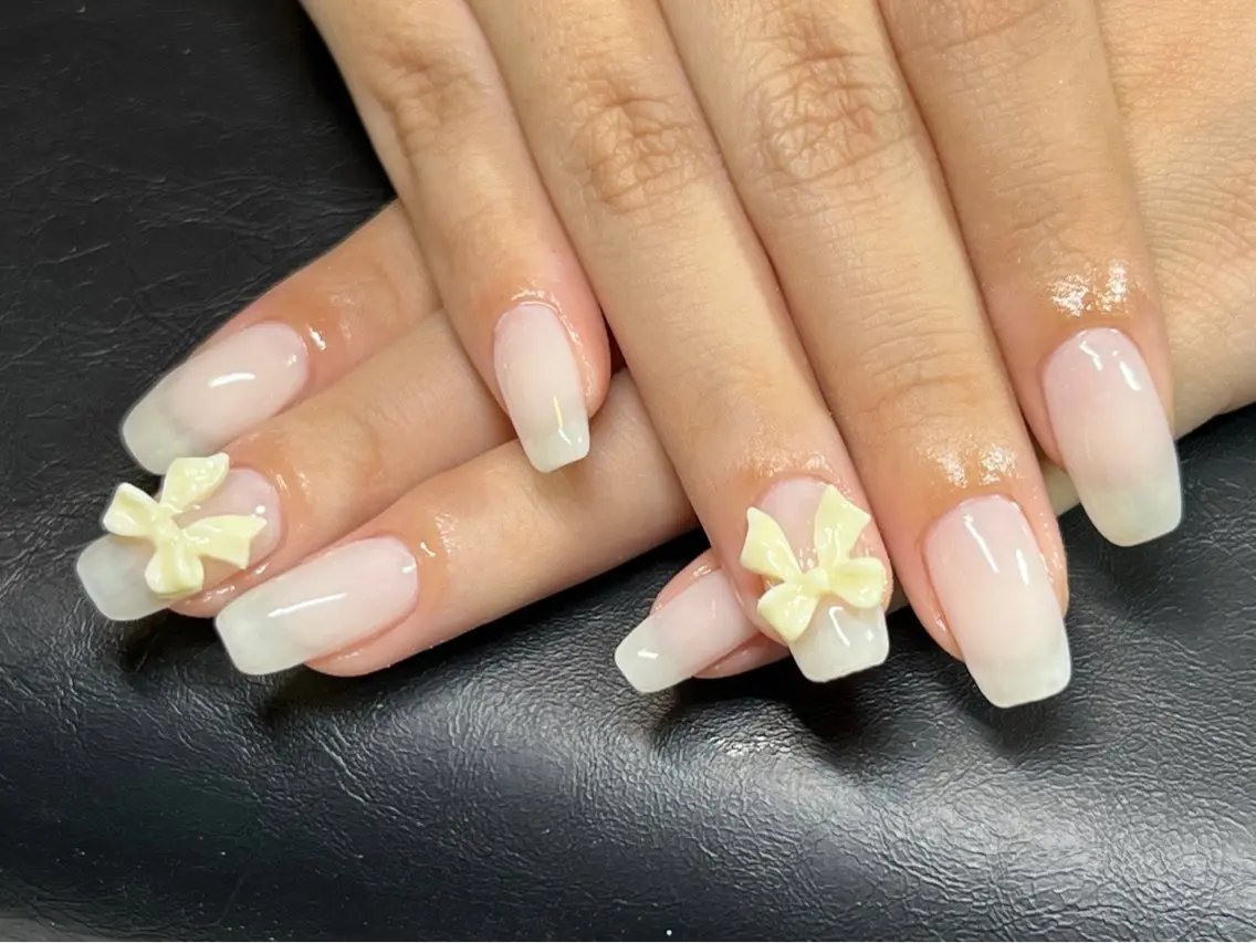 ネイル リボン Nail salon Kahuuのネイルデザイン