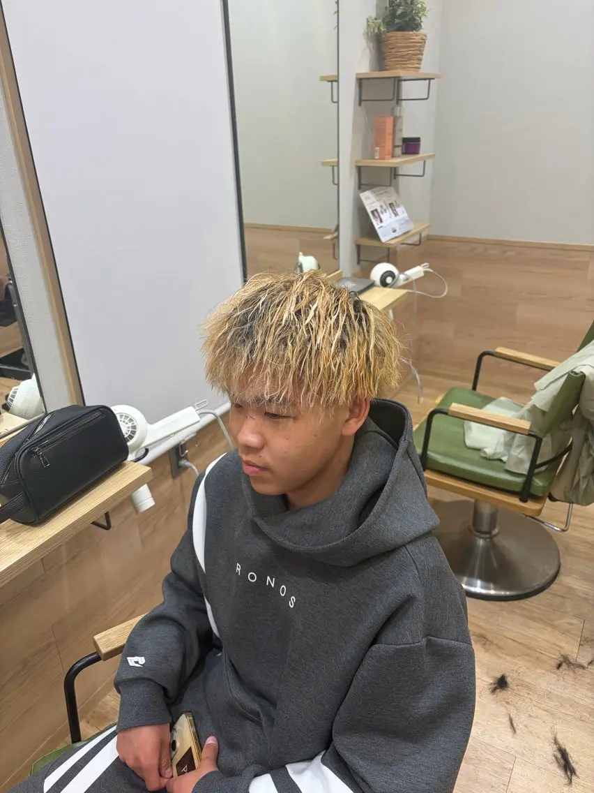 パーマ メンズ メンズメッシュ メンズパーマ メンズツイストパーマ ツイストパーマ カット パーマ 小田 暉のヘアスタイル