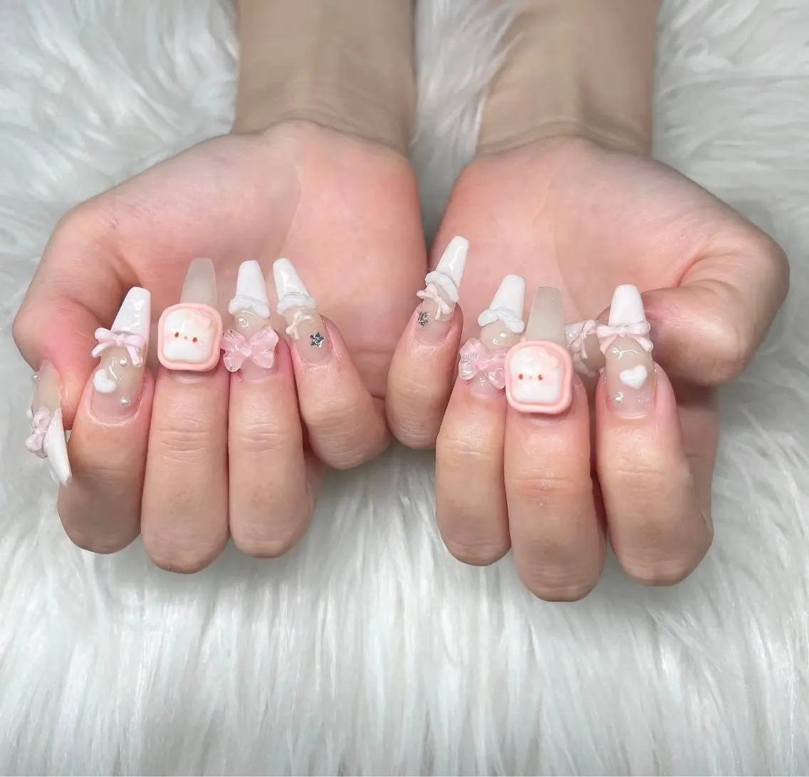 ネイル 長さ出し グラデーション 卒業式 キラキラネイル マグネットネイル Lee Nailsのネイルデザイン