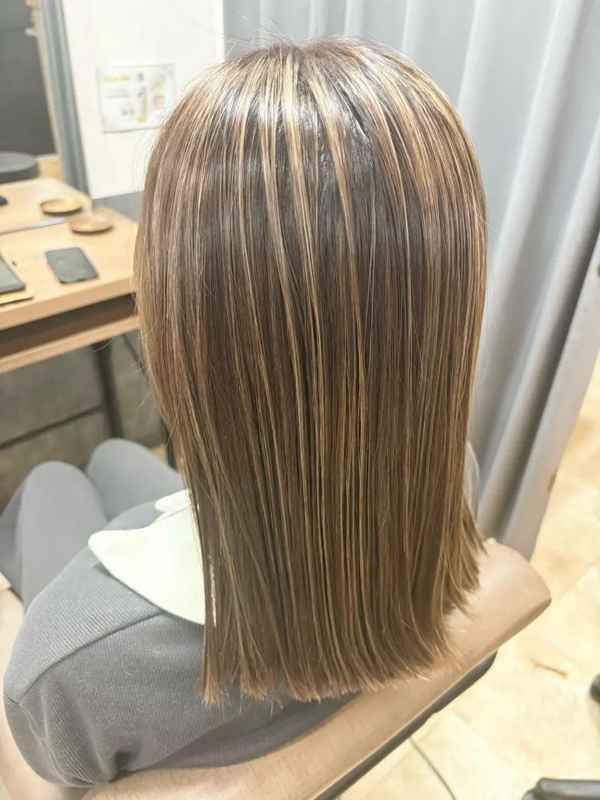 カット✂️+ハイライトブリーチ🟡+カラー🟩+3STEPトリートメント✨️【オープン記念🌱‬‪】の写真