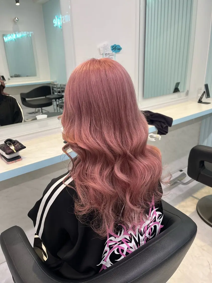 セミロング カラー ヘアカラー トリートメント ブリーチカラー 🩵MIZUKIのヘアスタイル