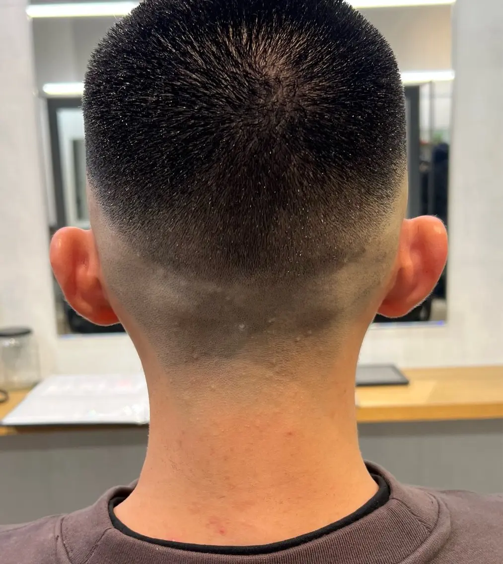 ショート メンズ カット メンズカット✂️ スキンフェード伊藤陸のヘアスタイル