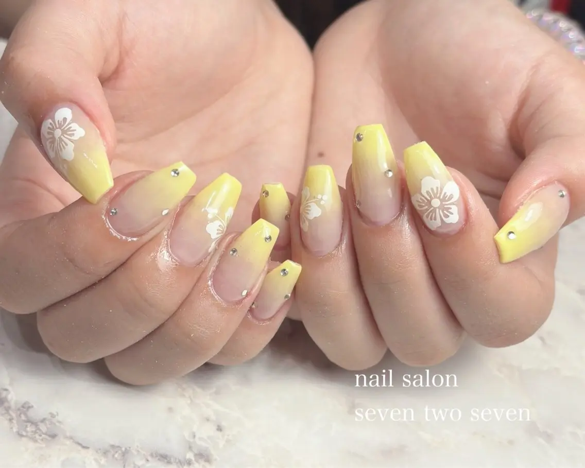 ネイル ハンドネイル 727 nailのネイルデザイン
