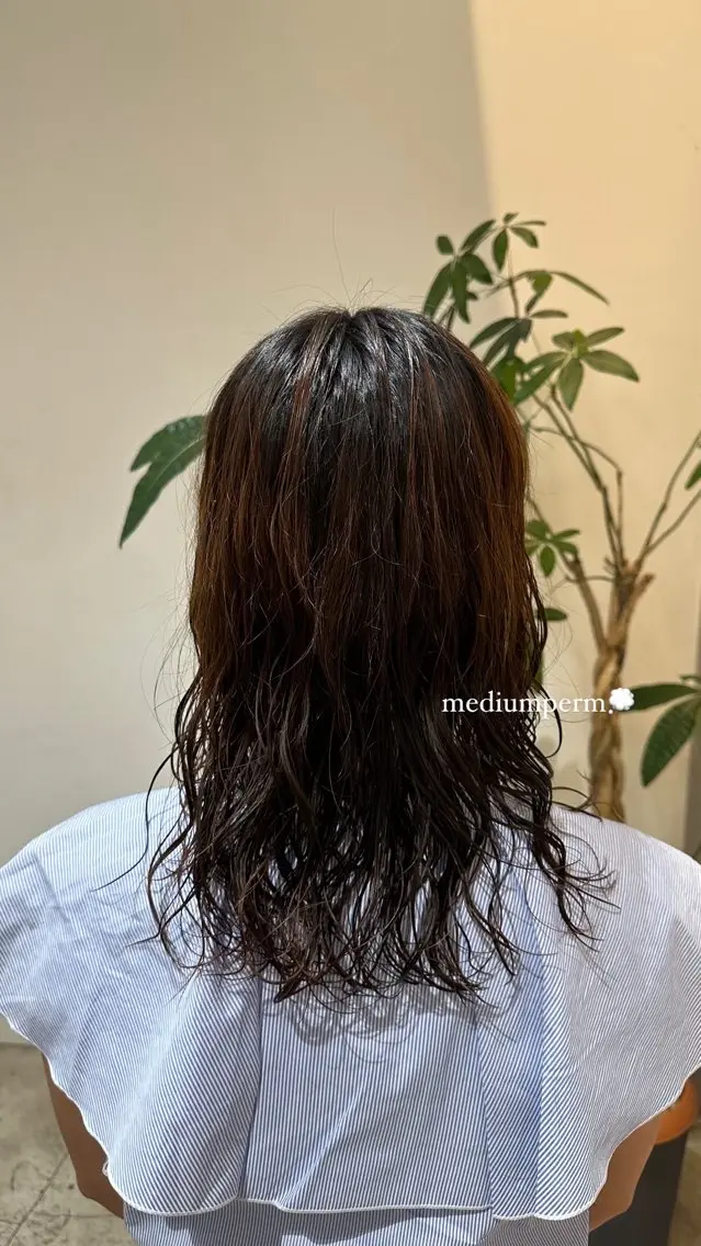 ミディアム パーマ ミディアムパーマ 垣内 奈緒のヘアスタイル