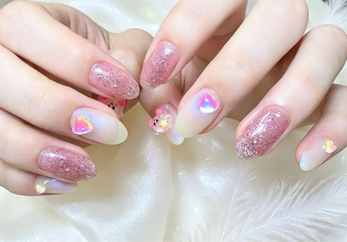 ネイル ハンドネイル Glow Minamiのネイルデザイン
