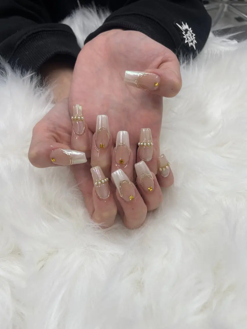 セミロング アクア ライズのネイルデザイン