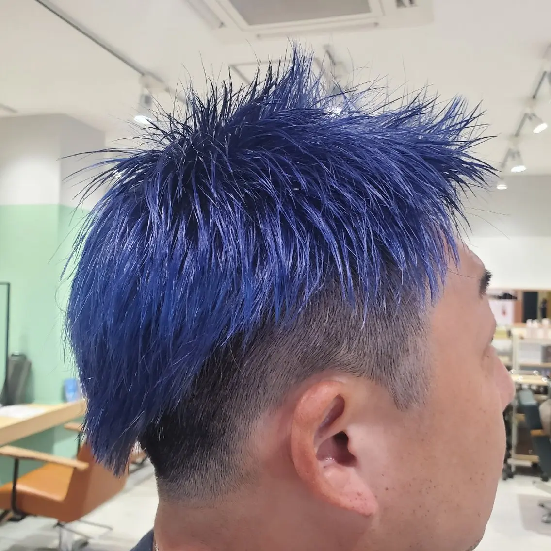 メンズ カラー ショート ベージュカラー ブルーカラー ミルクティーベージュ シルバー あさみ ／スパ・ケアニストのヘアスタイル