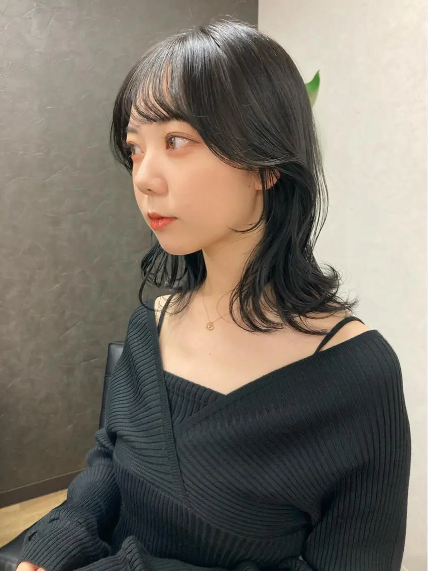 前髪＋顔まわりカットの写真